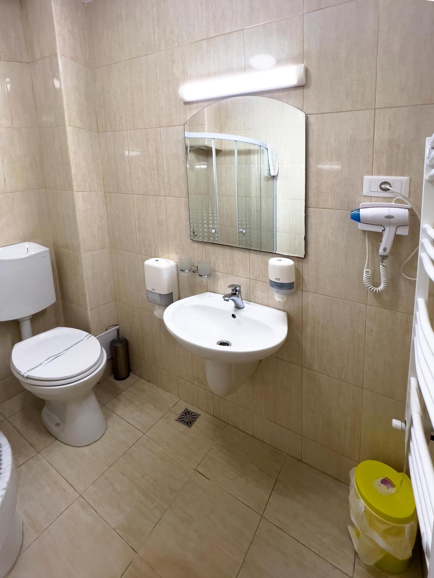 Pensiunea Ewe Caciulata Bagian luar foto